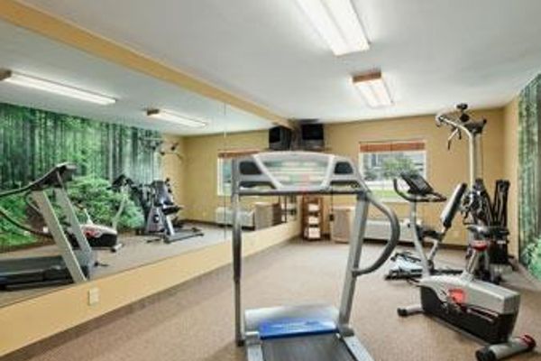 Baymont Inn and Suites Jefferson City